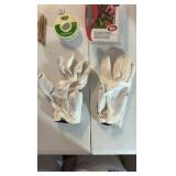 FOOTJOY and TaylorMade golf gloves and tees