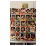 (61) VINTAGE Topps baseball cards