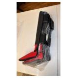 NEW CRNR L Kids Shin Guards