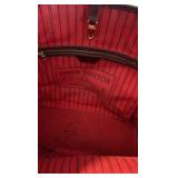 LOUIS Vuitton purse (authenticity unknown)