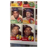 (52) VINTAGE Topps baseball cards