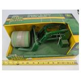 John Deere Big Farm Bale Mover and Round Bale Toy - 3 and Up