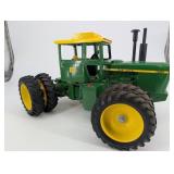 John Deere 7520 Die-Cast Tractor - Ertl Co. Green/Yellow Toy Model