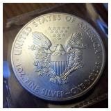 2011 BU Silver Eagle :: 99.9% Fine Silver :: US Mint