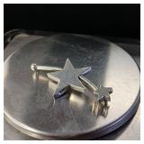 Sterling Silver Shooting Star Pin ::