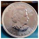 2011 $5 Dollar Canadian 1 oz Silver .9999 :: Features Grizzly Bear :: Royal Mint of Ottawa ::
