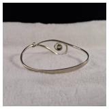 Unique "Slip-on" Contemporary Design Bracelet - PERIDOT  11.2g