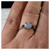Silver 925 - ring with lavender stone and amethyst side stones - size 8 - 2.3g