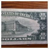 1977 $10 Federal Reserve Note :: Very Fine condition in protective plastic slip