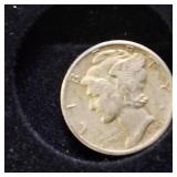 HUGE LOT! Nice Wooden Display case: 90% Silver Mercury Dimes(25) & 90% Silver Quarters(13)