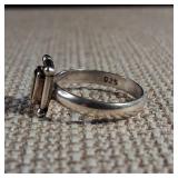 Green - Emerald Cut Peridot Stone - 925 Sterling Silver - Ring - Size 7 - 2.6g