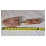 Cedar Wood Shoe Trees – Multiple