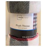 NEW MAINSTAYS PLUSH THROW BLANKET 50IN X 60IN