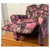 Dozydotes Child Recliner in Pink Timber Camouflage