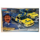 Vintage Monogram 1:24 Scale Plastic Model Kit Dale Earnhardt