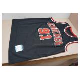Dennis Rodman Signed Bulls Jersey - Beckett Authenticated