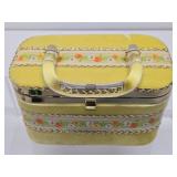 Very Nice Mid Century Hinged Box Purse/Handbag w/Lucite Handle