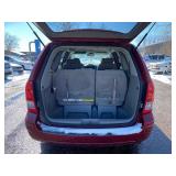 2007 HYUNDAI ENTOURAGE GLS *2 Owner | No Accidents Reported* (NO RESERVE)
