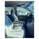 2007 HYUNDAI ENTOURAGE GLS *2 Owner | No Accidents Reported* (NO RESERVE)