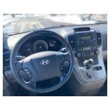 2007 HYUNDAI ENTOURAGE GLS *2 Owner | No Accidents Reported* (NO RESERVE)