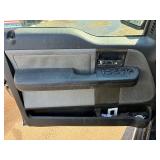 2004 FORD F-150 XL *2 Owner | 4x4 | No Accidents Reported* (NO RESERVE)