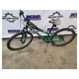 Specialized Hotrock Green Mountain Bike - Front Suspension, Aluminum Frame