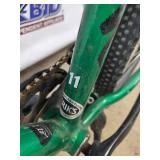 Specialized Hotrock Green Mountain Bike - Front Suspension, Aluminum Frame