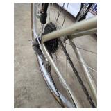 Specialized Crossroads Hybrid Bike - Large (L) 3x Shimano Drivetrain, Front & Rear Racks