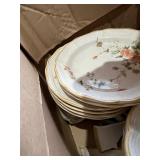 Floral china dinnerware set - Cups, saucers & plates & metal baking pans