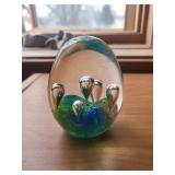 Murano Glass Egg Paperweight with Colorful Interior (Lot of 3 Seashells)