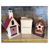 Bird Feed Tin & 2 Decorative Bird Houses - White Farmhouse & Liberty Star