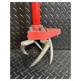 Garden Weasel Weasel Claw Pro Weed Puller - Red, 34in Length