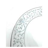 Mikasa Gramercy 8234 Dinnerware Set