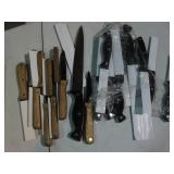 10pc wood handle steak knives and 1...
