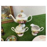 Mixed Lot Souvenirs & Collectibles