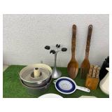 Mixed Lot Kitchen Items