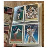 1993 Topps Gold Minnesota Twins Team Set w/ Kirby Puckett in Binder