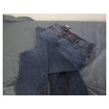 Lucky Brand 32 x 30 mens jeans...