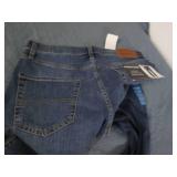 Lucky Brand 32 x 30 mens jeans...