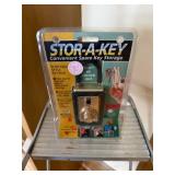 Werner 4-1/2 ft Metal Ladder Model 264 - Stor-A-Key Keybox