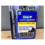 4 Oral-B Cavity Defense Charcoal Toothbrushes & Listerine Total Care Mouthwash 1 L - Brand New