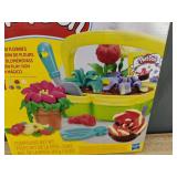 Play-Doh Blooming Flowers Set - Ages 3 and up - Brand New