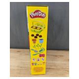 Play-Doh Blooming Flowers Set - Ages 3 and up - Brand New