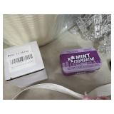 Pampered Chef Casserole, Internet Modem, Purses, Housewares