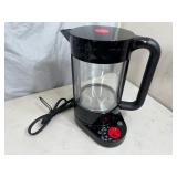 New Bodum 38 oz Electric Water Kettle