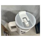 New Serengeti Vacuum Insulated Stainless Steel Tumbler with Lid -  Black & White Cat