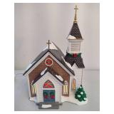 Department 56 "Woodlake Chapel" (2001)