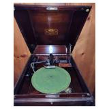 Victor Victrola Antique Phonograph Cabinet/Record Player