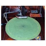 Victor Victrola Antique Phonograph Cabinet/Record Player