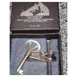 Victor Victrola Antique Phonograph Cabinet/Record Player